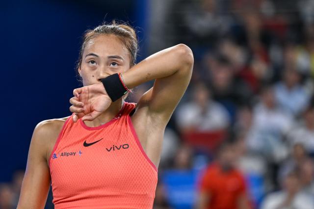 博鱼体育官方网站-郑钦文在武汉首进1000决赛 能否在家门口翻越山峰