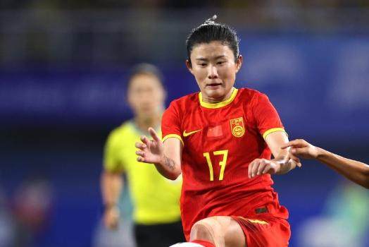 【奥预赛】闫锦锦补射破门 中国女足1比2朝鲜女足