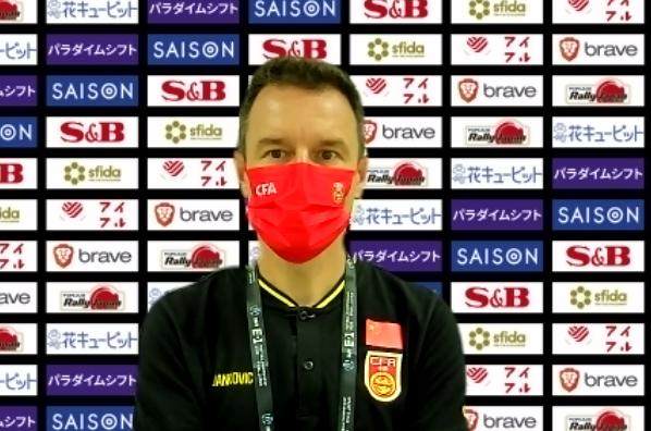 BOYU体育APP下载-扬科维奇不满:没踢出想要的足球 体能问题需纠正