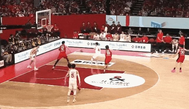 博鱼体育官方网站-狂吹中国技犯违体 日本主场哨离谱！杨毅：无法无天