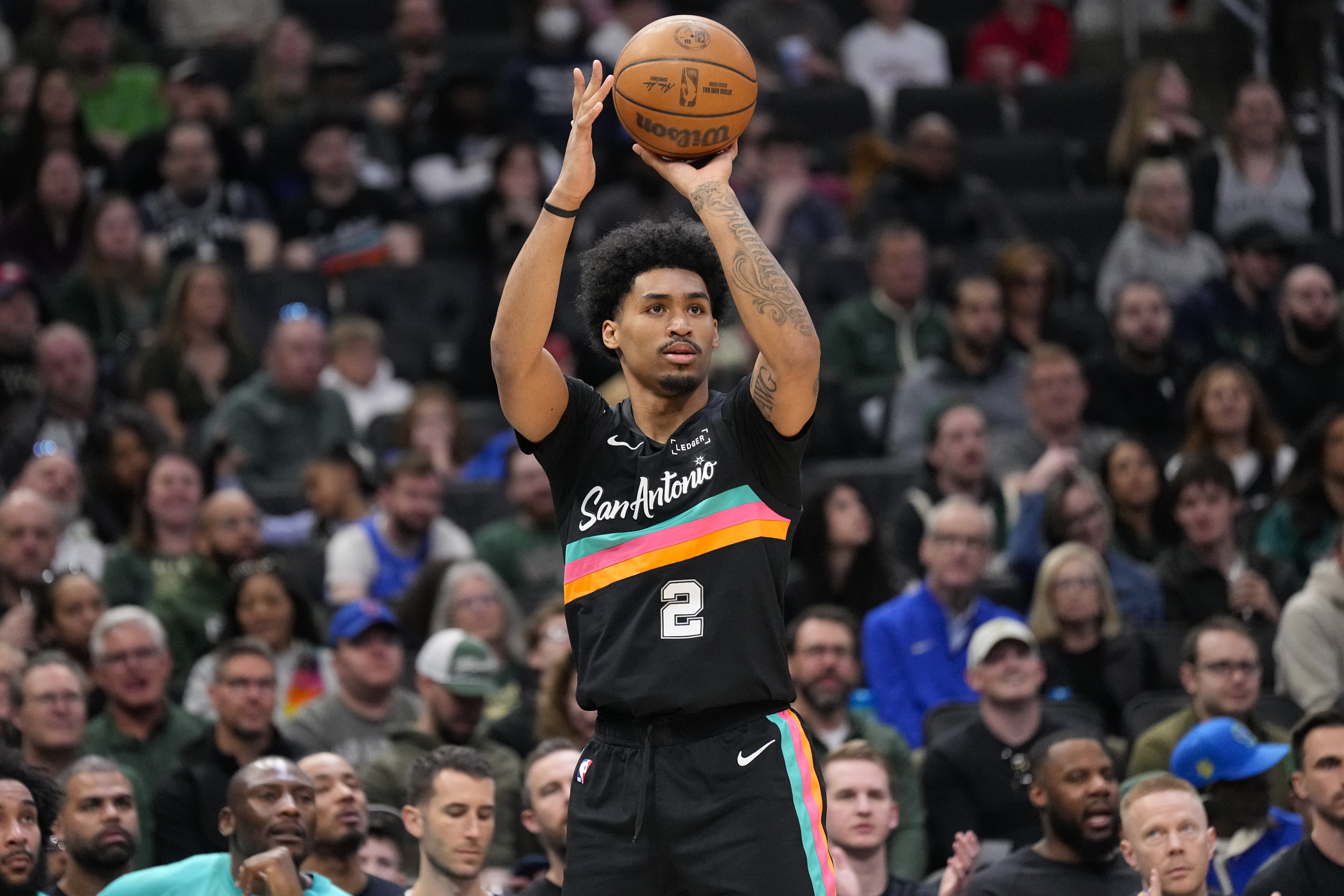 博鱼体育直播-【菜鸟】哈珀17分3板4助 埃奇库姆15投14分8板3助 克莱顿10分11助